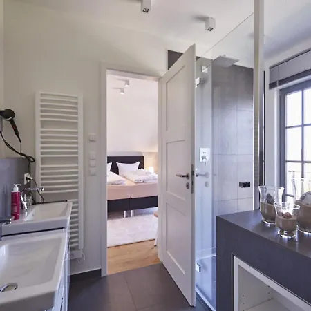 Reetland Am - Luxus Reetdachvilla Mit 3 Schlafzimmern, Sauna Und Kamin E23 بيت للعطل درانسكي