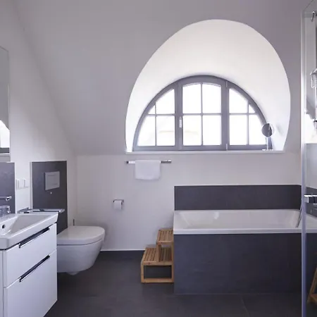 Reetland Am - Luxus Reetdachvilla Mit 3 Schlafzimmern, Sauna Und Kamin E23 *