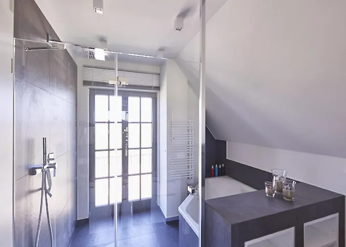 펜션 Reetland Am - Luxus Reetdachvilla Mit 3 Schlafzimmern, Sauna Und Kamin E23 *